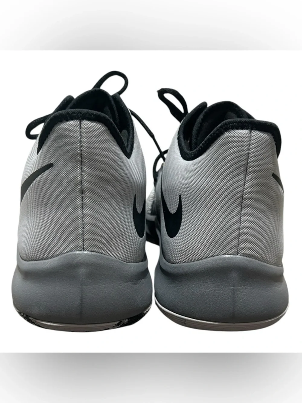 Nike Air Versitile III Basketball Shoes in the Atmosphere Grey and Black Sz 12